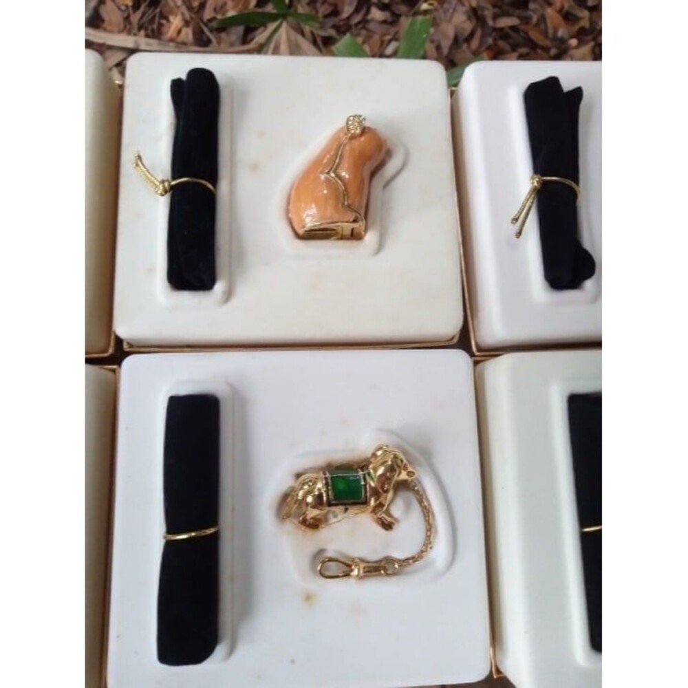 Vintage Estee Lauder Collectible Perfume Compacts - Picture 4 of 12